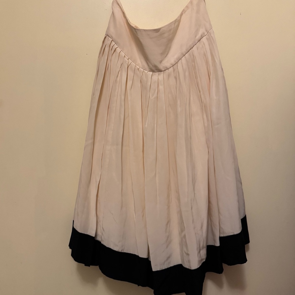 Lauren Ralph Lauren Cream & Black Pleated Silk Skirt 🤍